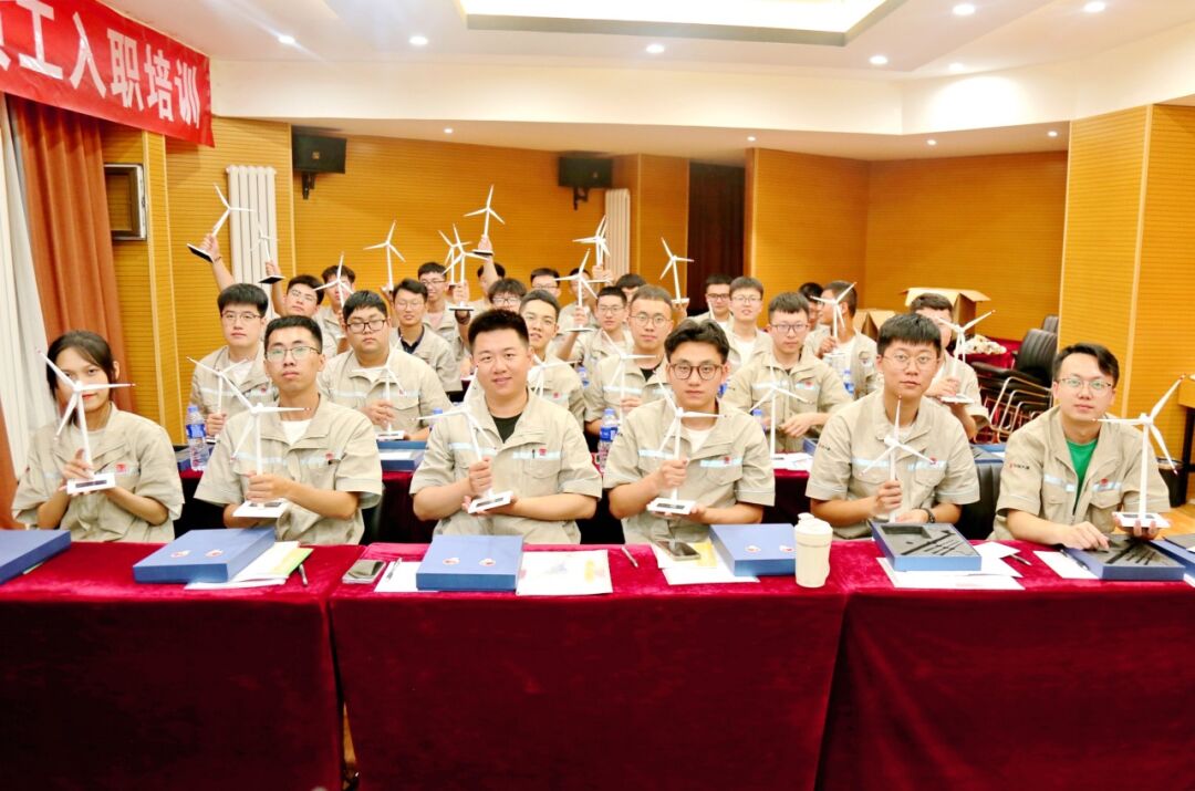 张新2.jpg