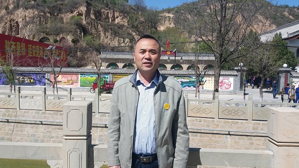 李志刚将习近平新时代中国特色社会主义思想和党的十九大精神与弘扬延安精神、传承红色基因相结合，学深悟透、融会贯通，把学习成果转化为指导实践、推动工作的行动自觉.jpg