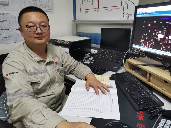 冯涛1.jpg 冯涛1.jpg